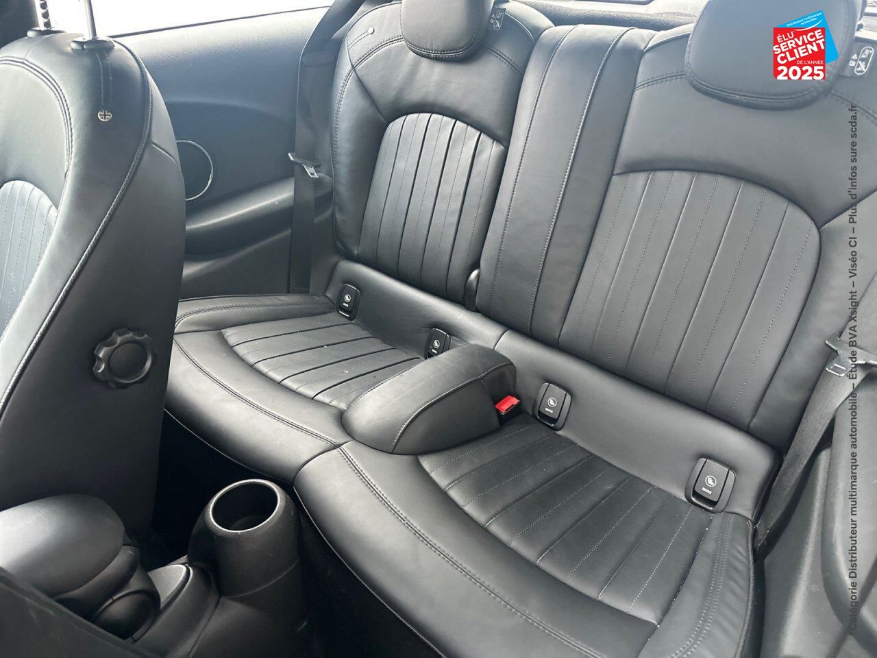 Véhicule d'occasion MINI MINI COOPER S 192CH SIEGES CUIR chez BMW Pontarlier
