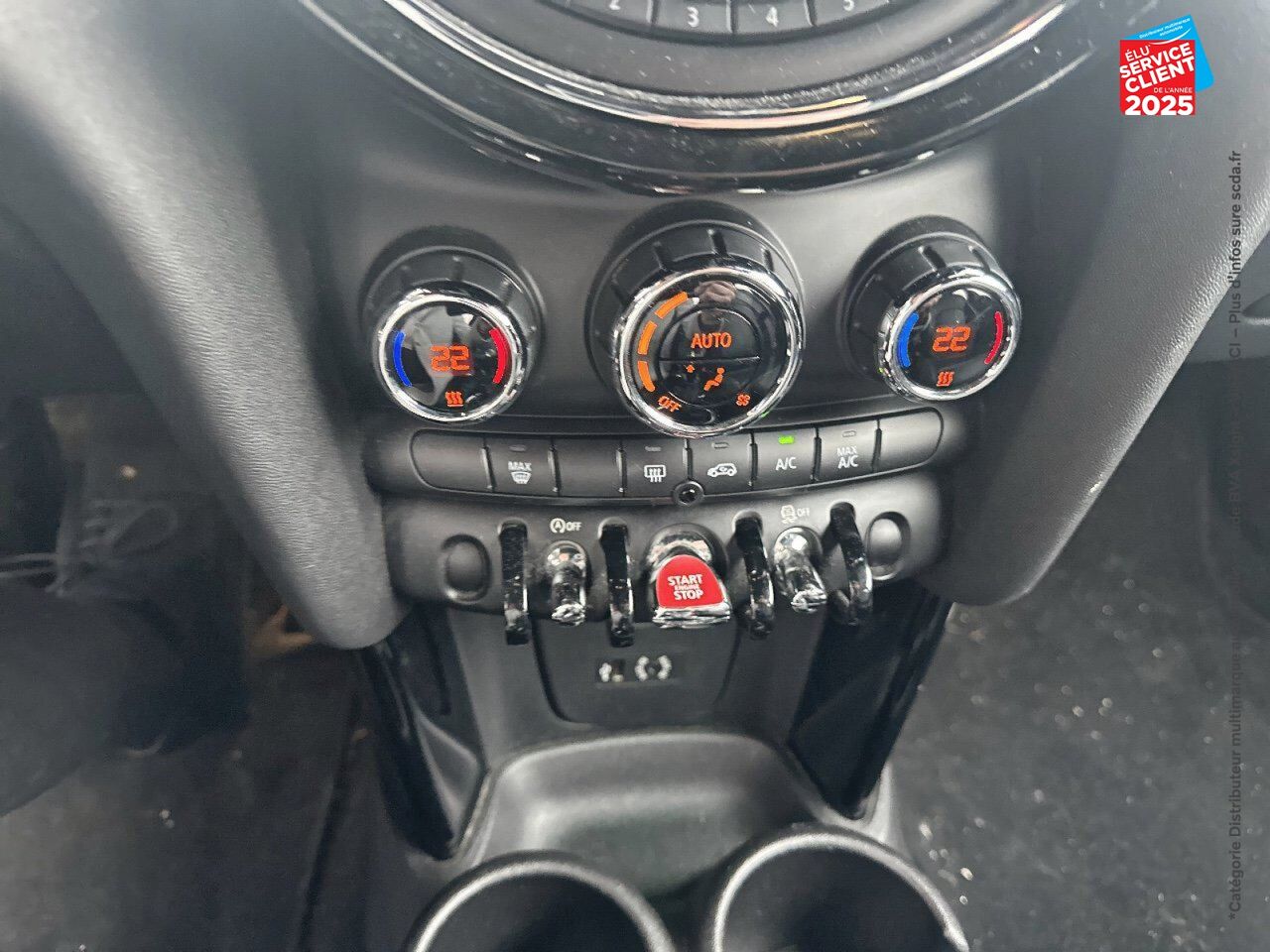 Véhicule d'occasion MINI MINI COOPER S 192CH SIEGES CUIR chez BMW Pontarlier