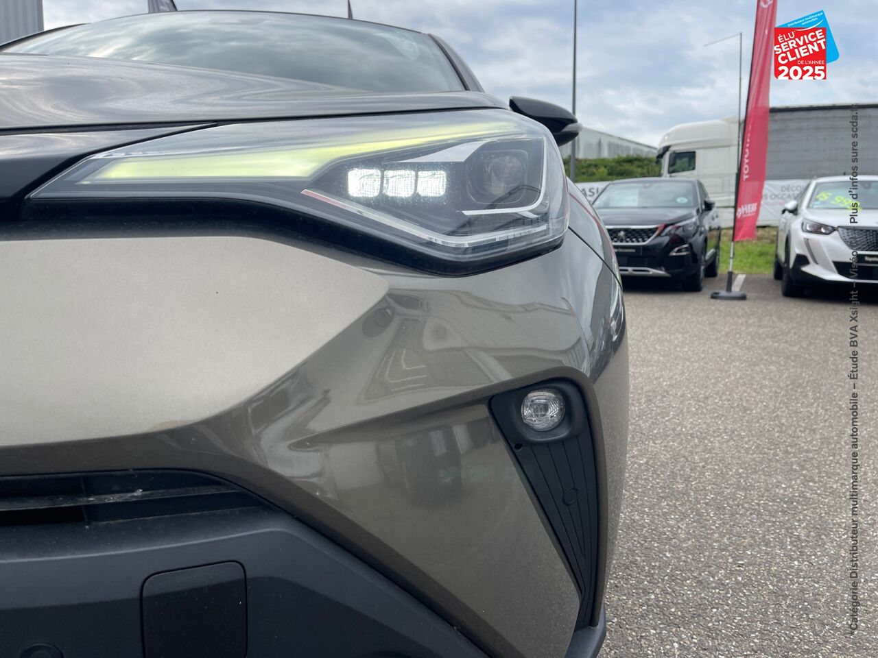 Véhicule d'occasion TOYOTA C-HR 184H DISTINCTIVE 2WD E-CVT MY20 chez Toyota Sarreguemines