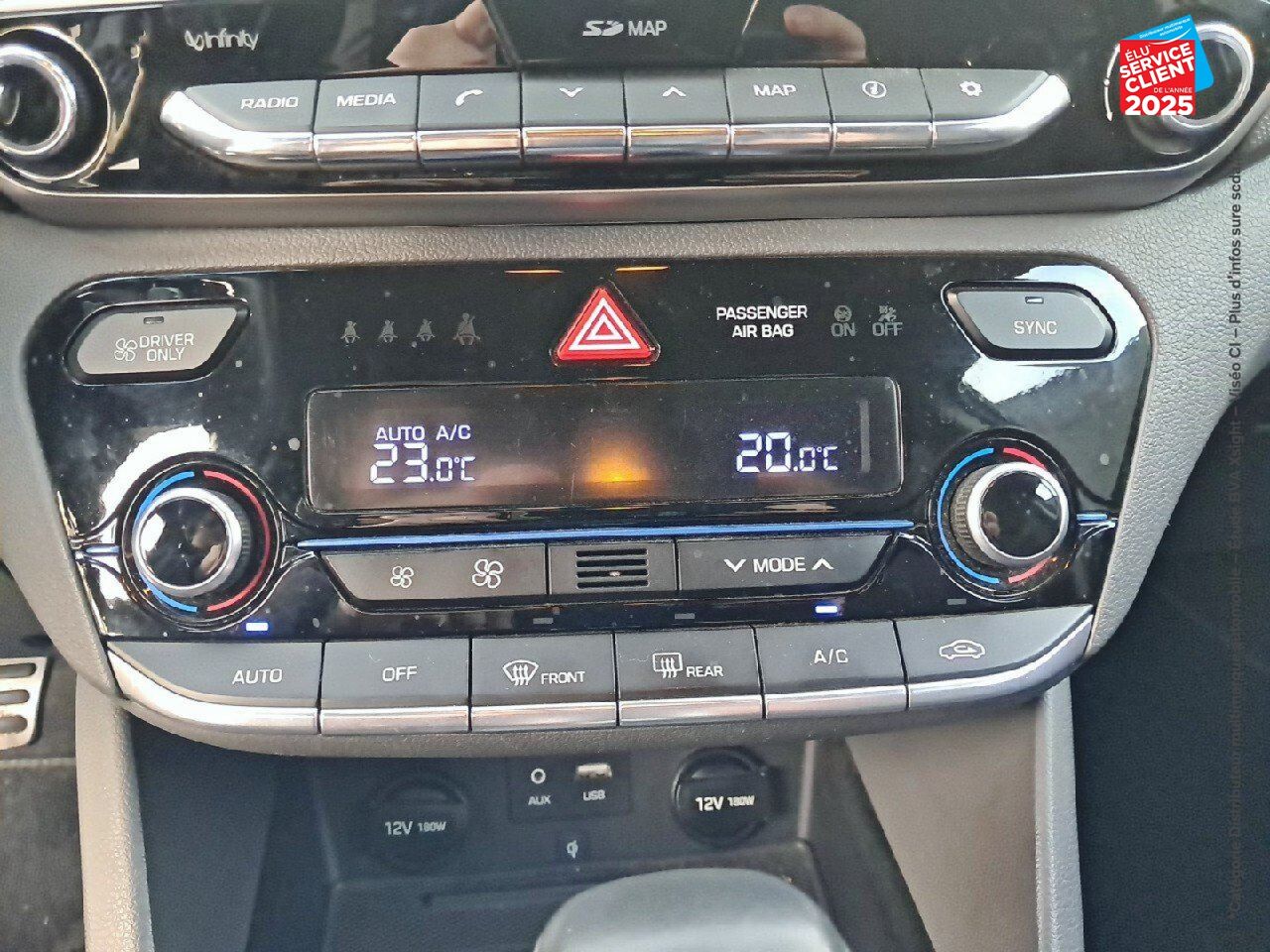 Véhicule d'occasion HYUNDAI IONIQ HYBRID 141 CH CREATIVE GPS CAMERA chez Hyundai Reims