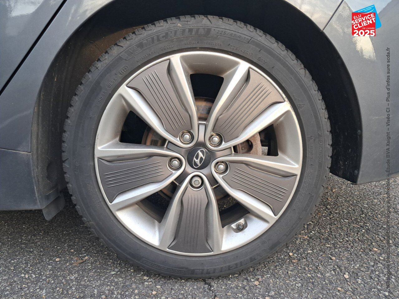 Véhicule d'occasion HYUNDAI IONIQ HYBRID 141 CH CREATIVE GPS CAMERA chez Hyundai Reims
