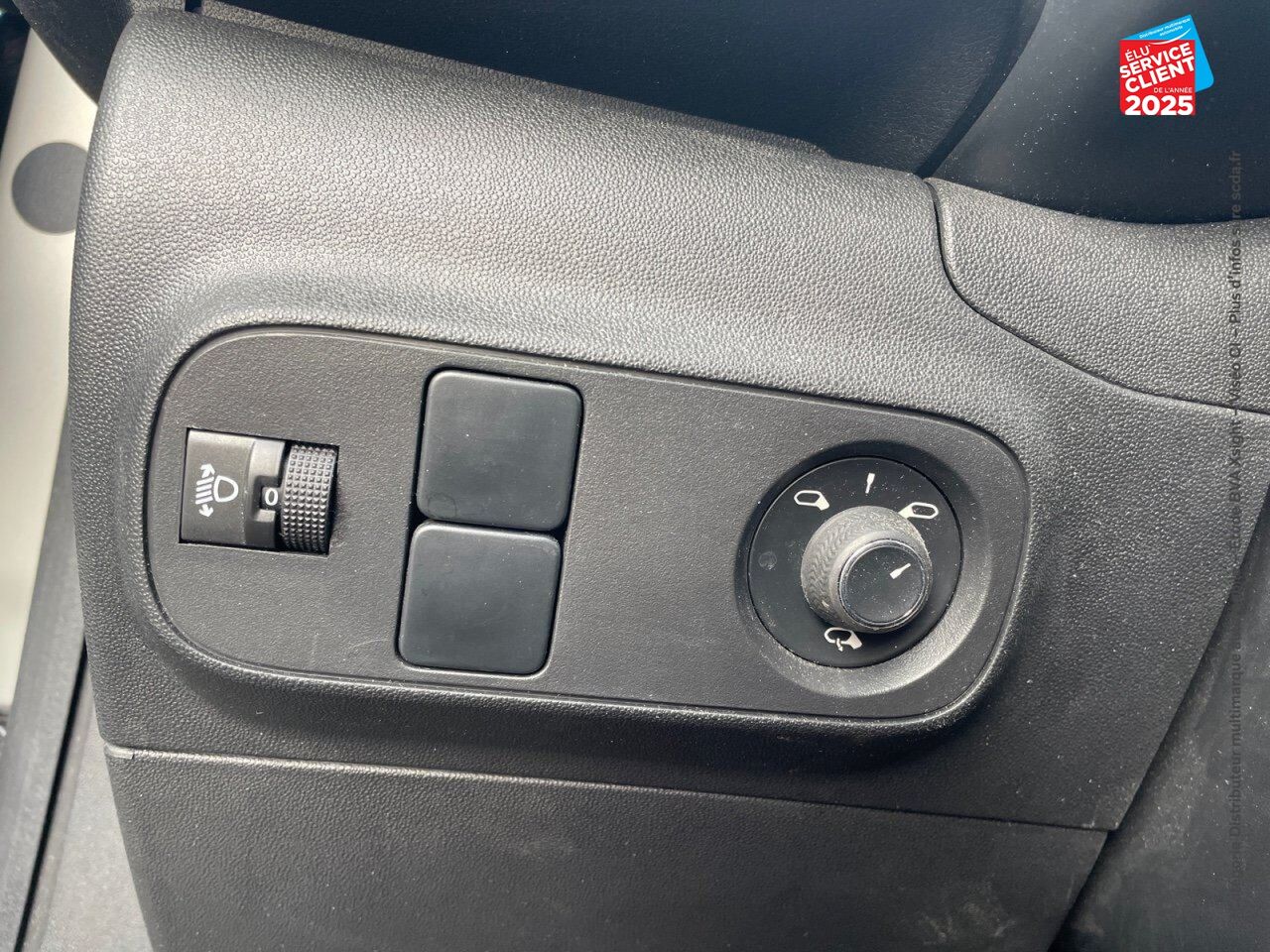 Véhicule d'occasion CITROEN C3 1.2 PURETECH 110CH SS SHINE PACK EAT6 chez Toyota Bar le Duc