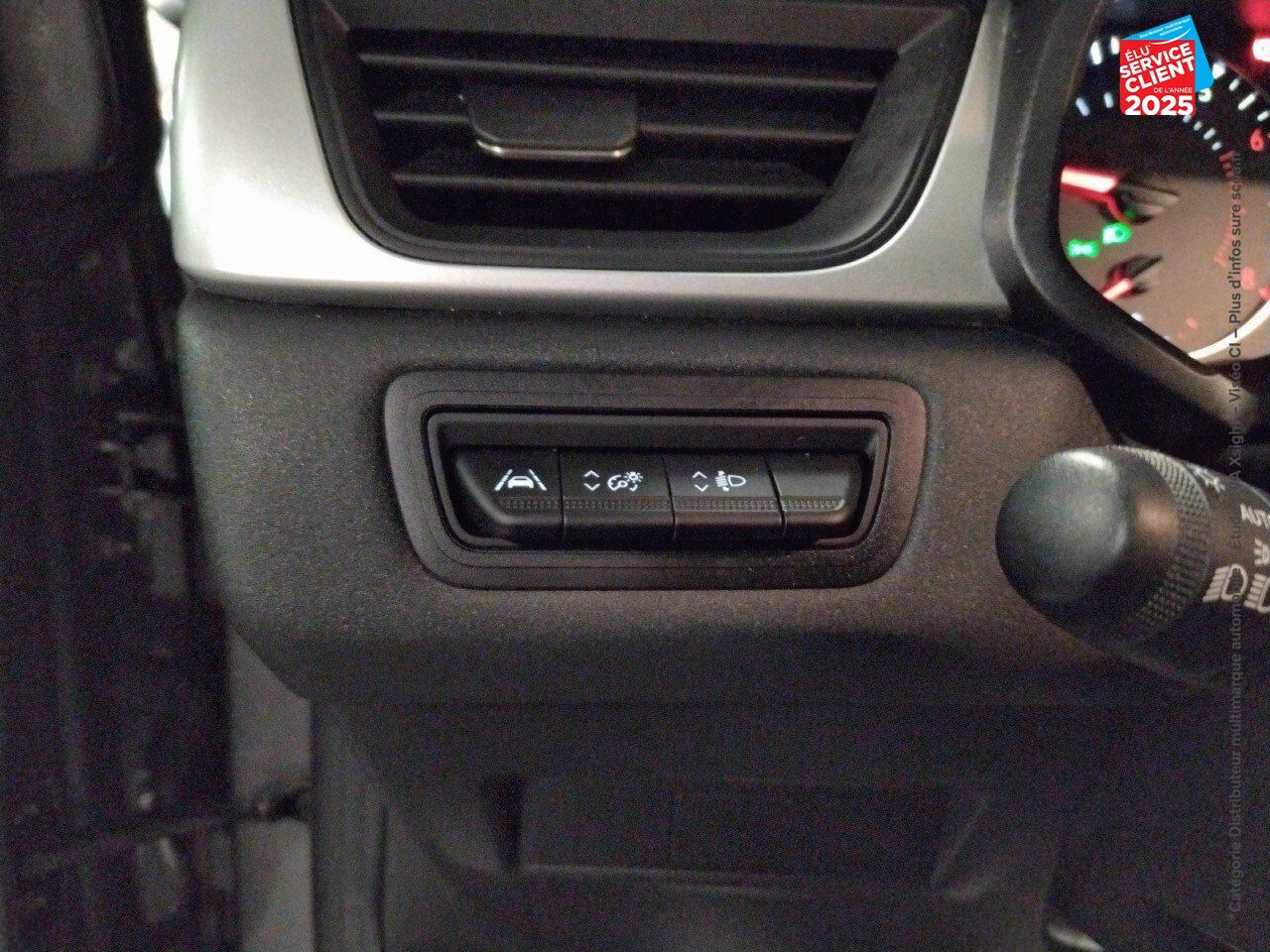 Véhicule d'occasion RENAULT CAPTUR 1.0 TCE 90CH TECHNO GPS RADAR AR chez Dacia Strasbourg