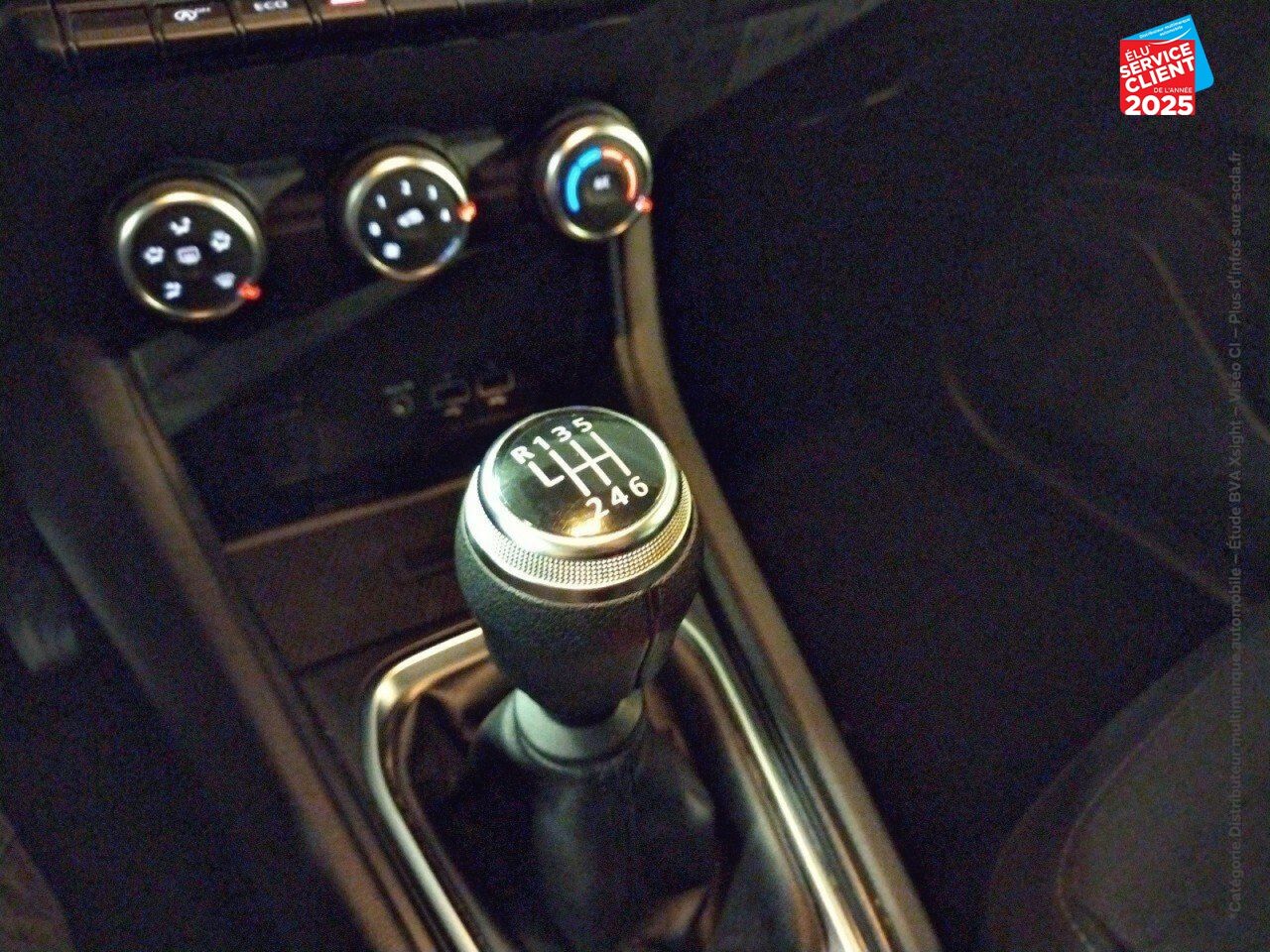 Véhicule d'occasion RENAULT CAPTUR 1.0 TCE 90CH TECHNO GPS RADAR AR chez Dacia Strasbourg