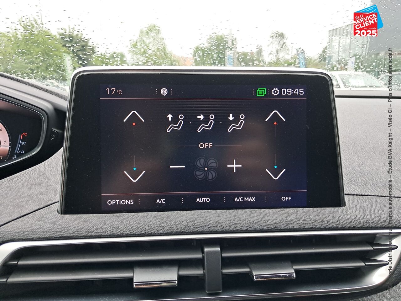 Véhicule d'occasion PEUGEOT 3008 1.2 PURETECH 130CH GT LINE S/S GPS CAMERA CARPLAY chez Renault Saint-Louis