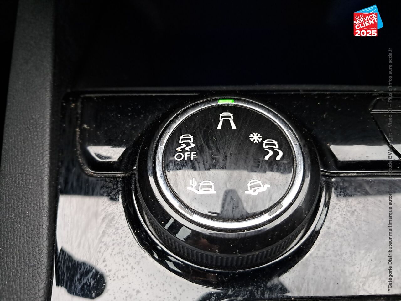 Véhicule d'occasion PEUGEOT 3008 1.2 PURETECH 130CH GT LINE S/S GPS CAMERA CARPLAY chez Renault Saint-Louis