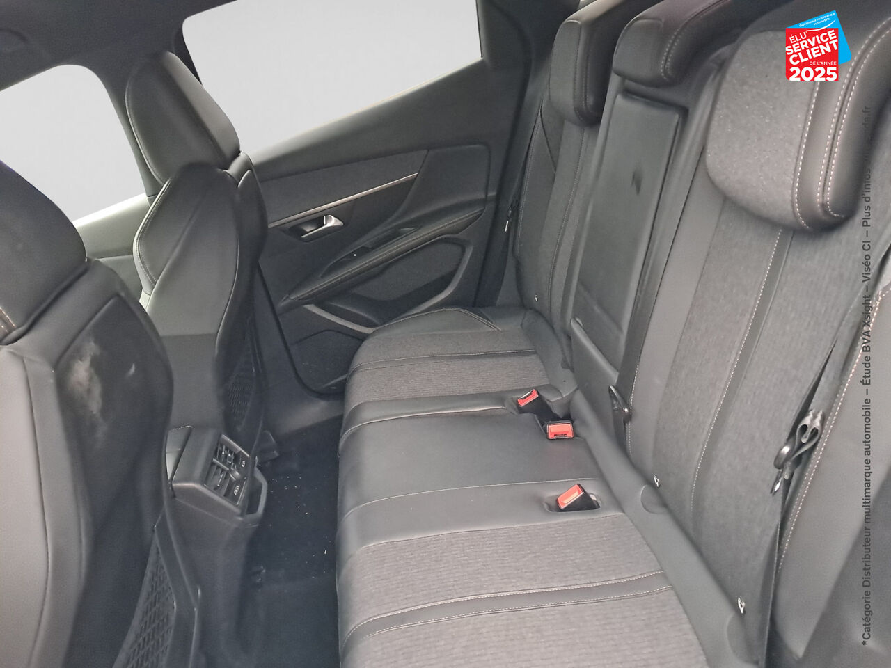 Véhicule d'occasion PEUGEOT 3008 1.2 PURETECH 130CH GT LINE S/S GPS CAMERA CARPLAY chez Renault Saint-Louis