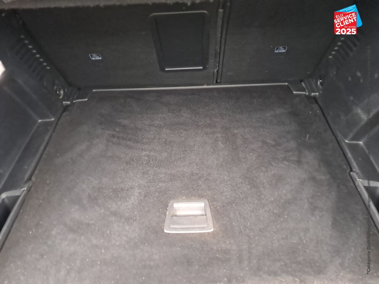 Véhicule d'occasion PEUGEOT 3008 1.2 PURETECH 130CH GT LINE S/S GPS CAMERA CARPLAY chez Renault Saint-Louis
