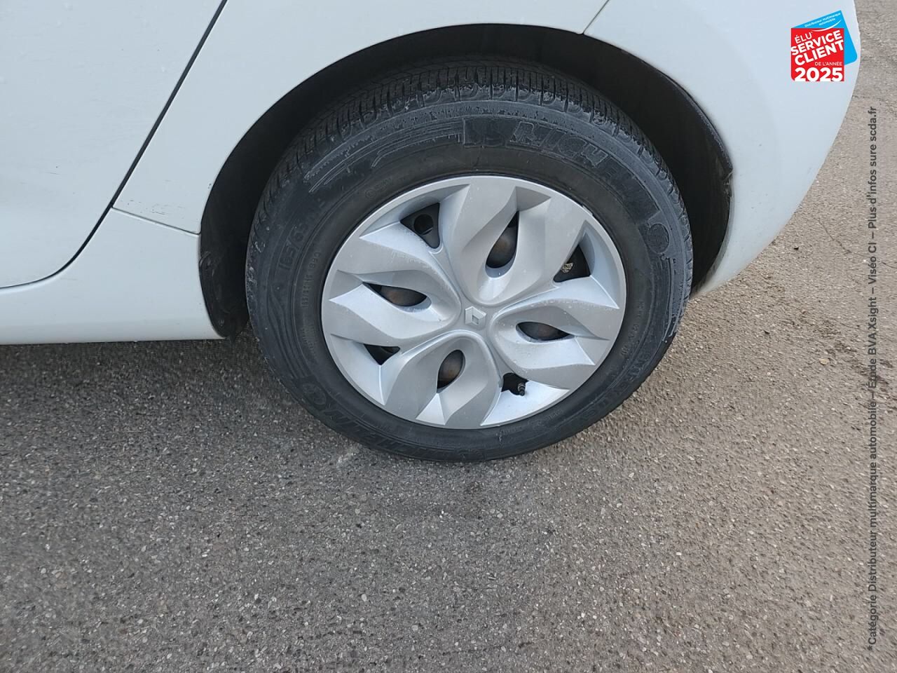 Véhicule d'occasion RENAULT ZOE LIFE CHARGE NORMALE R75 chez Volvo Epernay