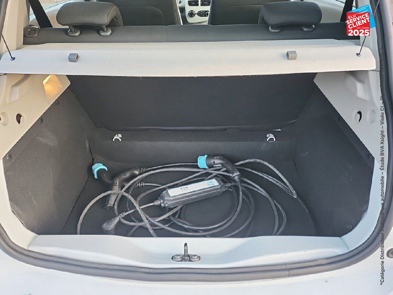 Véhicule d'occasion RENAULT ZOE LIFE CHARGE NORMALE R75 chez Volvo Epernay