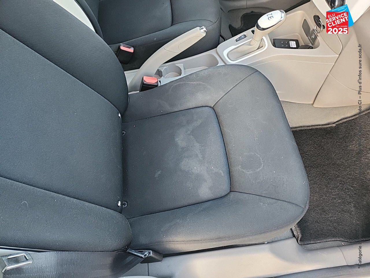 Véhicule d'occasion RENAULT ZOE LIFE CHARGE NORMALE R75 chez Volvo Epernay