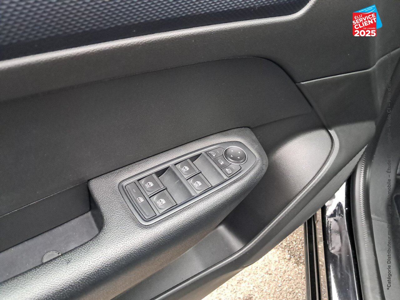 Véhicule d'occasion RENAULT ARKANA 1.3 TCE MILD HYBRID 140CH EVOLUTION EDC -22 chez Fiat Mulhouse