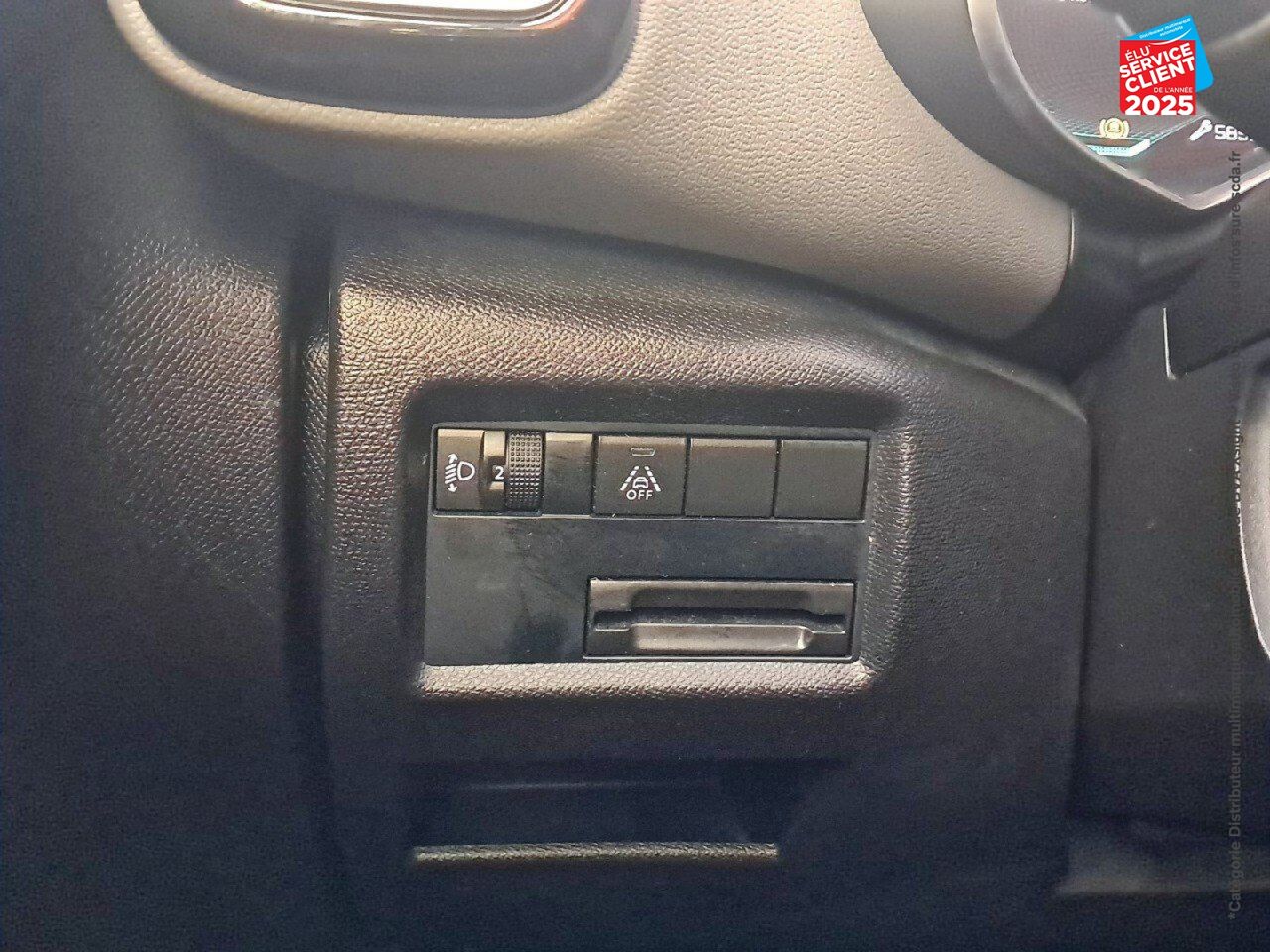 Véhicule d'occasion CITROEN C5 AIRCROSS PURETECH 130CH SS FEEL chez HESS Automobile
