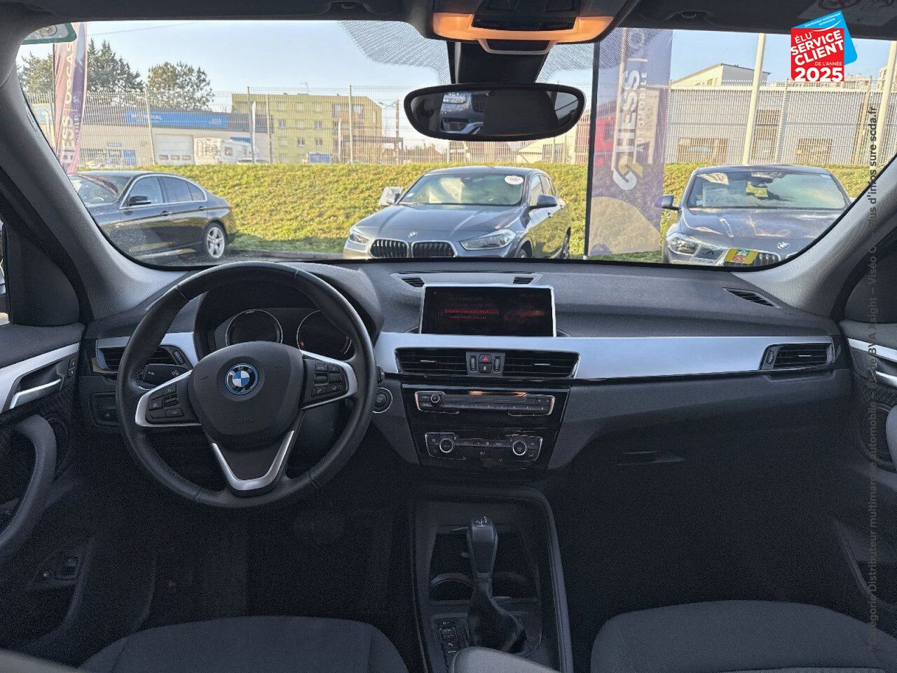Véhicule d'occasion BMW X1 XDRIVE25EA 220CH BUSINESS DESIGN 6CV CAMERA GPS chez Toyota Bar le Duc