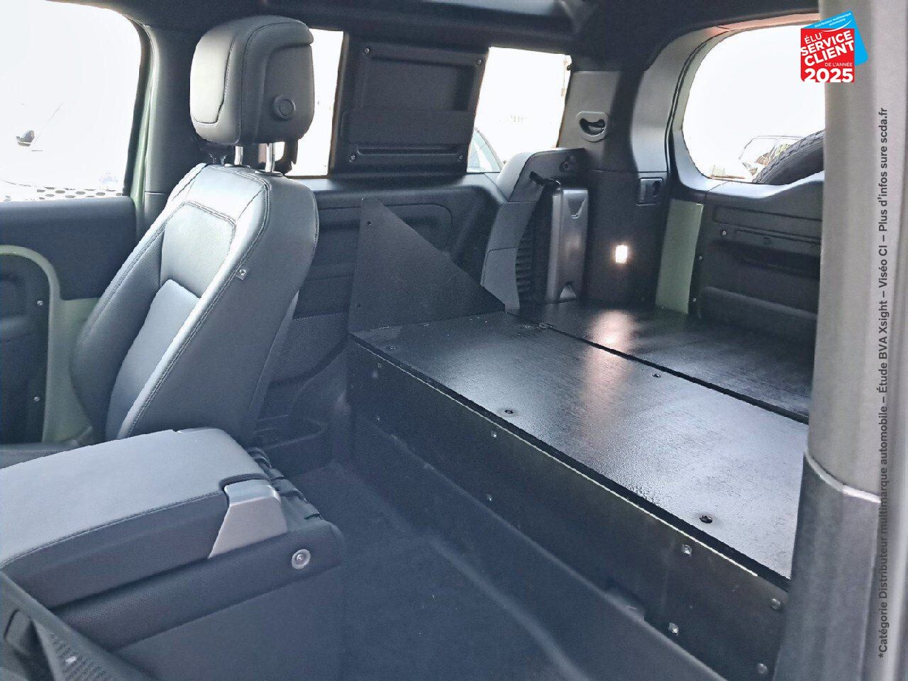 Véhicule d'occasion LAND-ROVER DEFENDER 90 3.0 P400 X-DYNAMIC 75TH LIMITED EDITION chez BMW Dole
