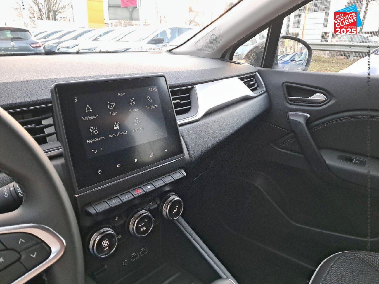 Véhicule d'occasion RENAULT CAPTUR 1.6 E-TECH HYBRIDE 145CH TECHNO GPS CAMERA chez Toyota Thionville