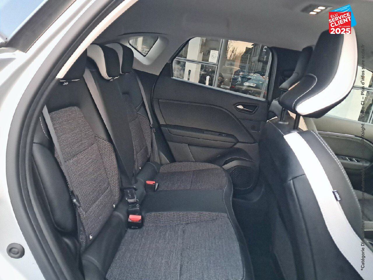 Véhicule d'occasion RENAULT CAPTUR 1.6 E-TECH HYBRIDE 145CH TECHNO GPS CAMERA chez Toyota Thionville