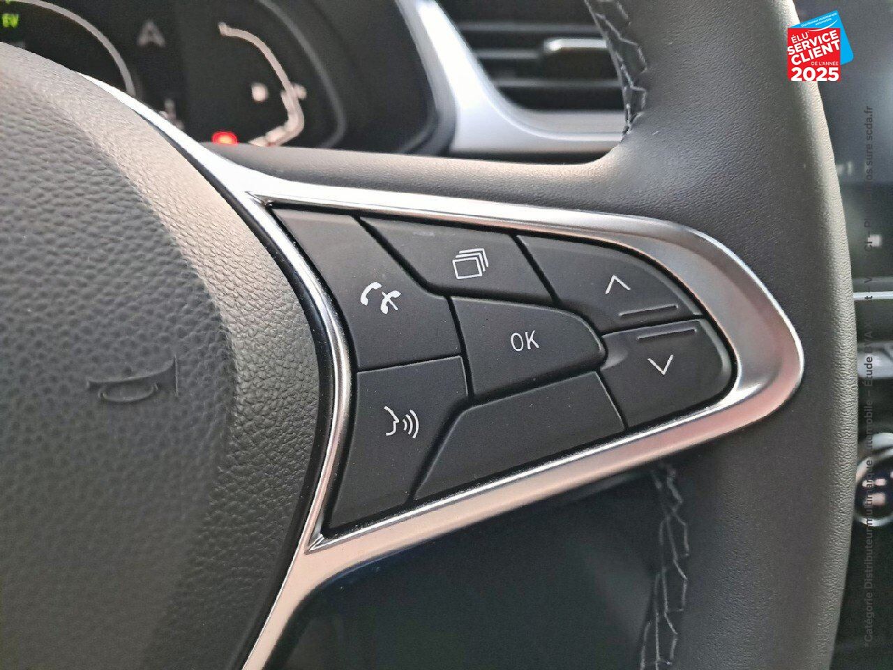 Véhicule d'occasion RENAULT CAPTUR 1.6 E-TECH HYBRIDE 145CH TECHNO GPS CAMERA chez Toyota Thionville