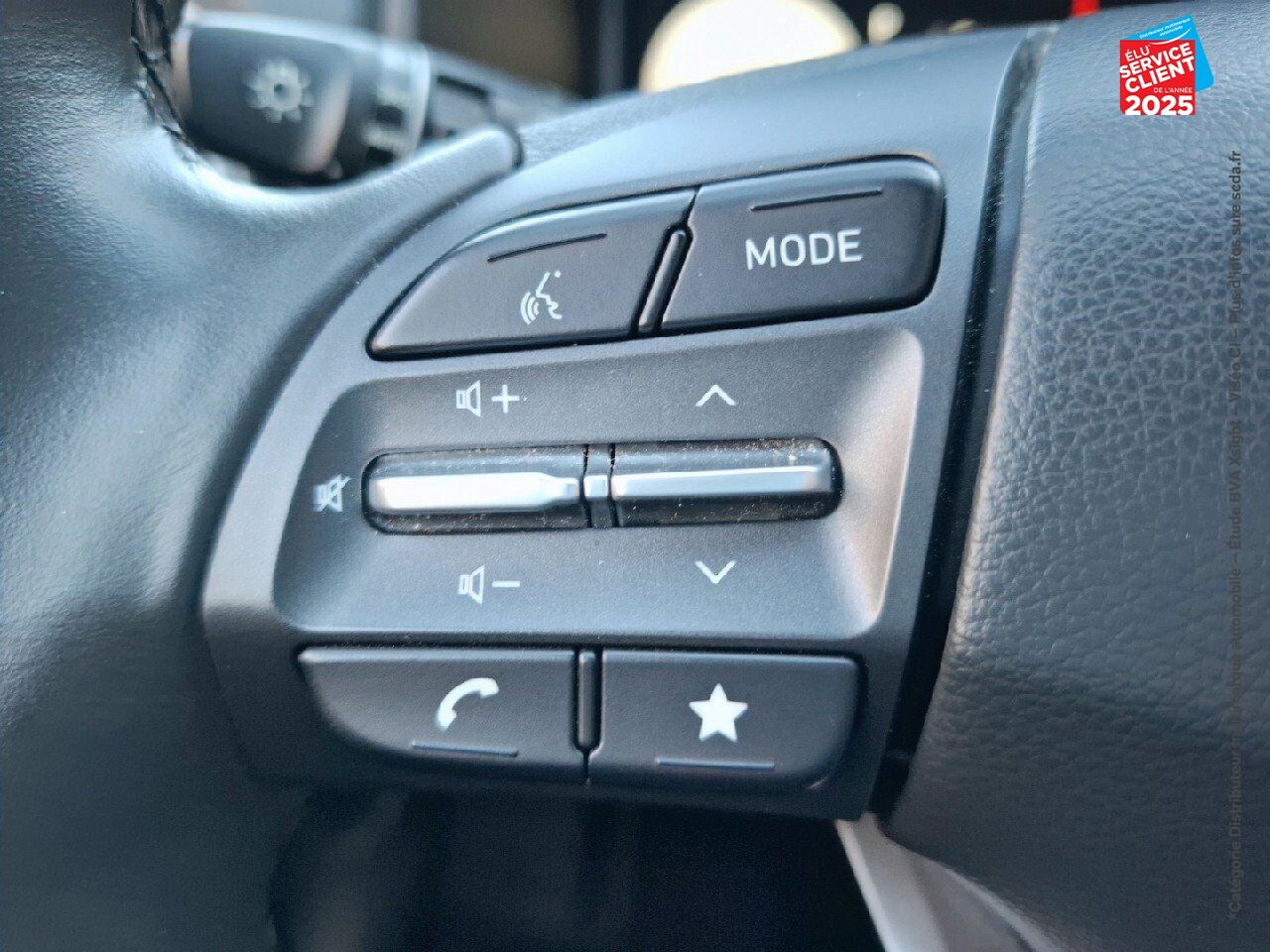 Véhicule d'occasion HYUNDAI KONA ELECTRIC 39 KWH INTUITIVE - CARPLAY - CAMERA DE RECUL chez Peugeot Hirson