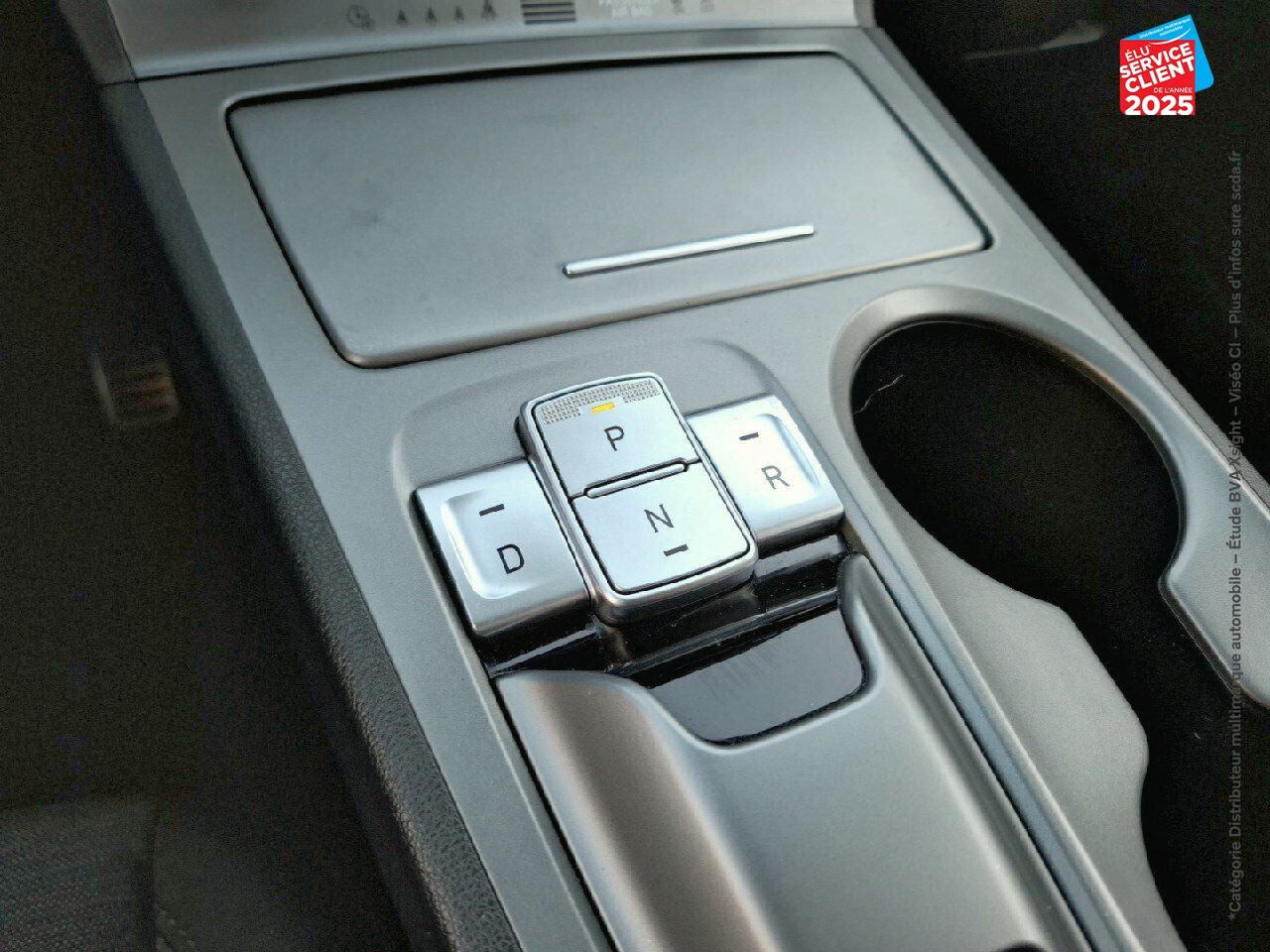 Véhicule d'occasion HYUNDAI KONA ELECTRIC 39 KWH INTUITIVE - CARPLAY - CAMERA DE RECUL chez Peugeot Hirson
