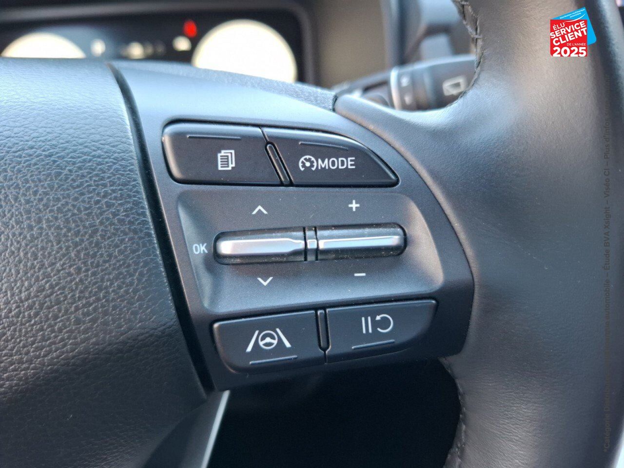Véhicule d'occasion HYUNDAI KONA ELECTRIC 39 KWH INTUITIVE - CARPLAY - CAMERA DE RECUL chez Peugeot Hirson