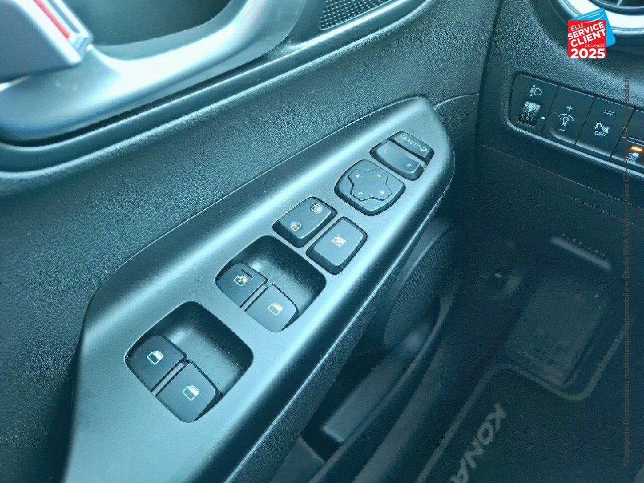 Véhicule d'occasion HYUNDAI KONA ELECTRIC 39 KWH INTUITIVE - CARPLAY - CAMERA DE RECUL chez Peugeot Hirson