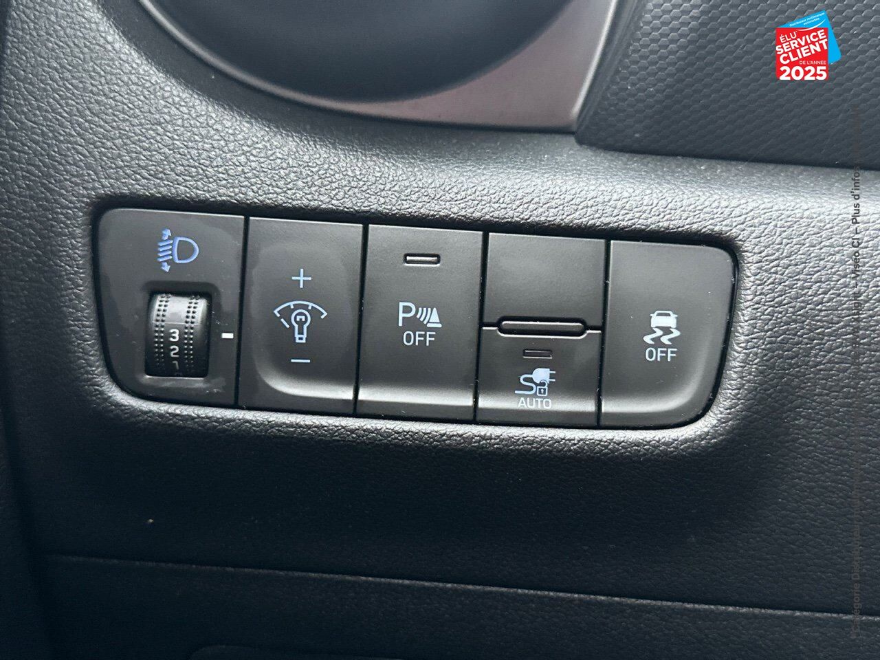Véhicule d'occasion HYUNDAI KONA ELECTRIC 39KWH - 136CH INTUITIVE CAMERA chez Hyundai Epernay