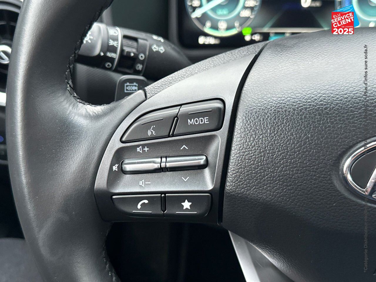 Véhicule d'occasion HYUNDAI KONA ELECTRIC 39KWH - 136CH INTUITIVE CAMERA chez Hyundai Epernay