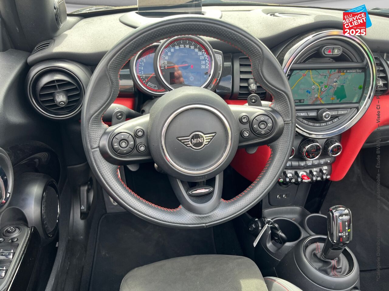 Véhicule d'occasion MINI CABRIO JOHN COOPER WORKS 231CH PRO BVAS SIEGES CHAUF GPS CAMERA H/KARDON HUD chez BMW Lons le Saunier