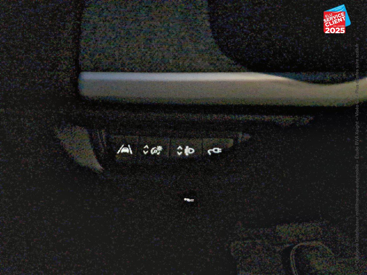 Véhicule d'occasion RENAULT ZOE E-TECH ZEN CHARGE NORMALE R110 ACHAT INTEGRAL - 21 RADAR AR chez Opel Dijon
