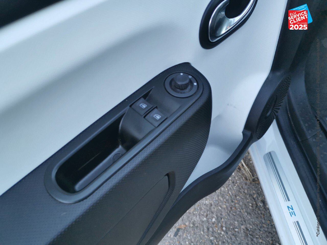 Véhicule d'occasion RENAULT TWINGO E-TECH ELECTRIC ZEN R80 ACHAT INTEGRAL - 21MY GPS chez Toyota Thionville