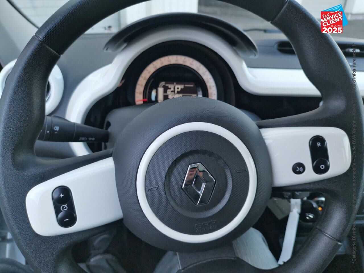 Véhicule d'occasion RENAULT TWINGO E-TECH ELECTRIC ZEN R80 ACHAT INTEGRAL - 21MY GPS chez Toyota Thionville