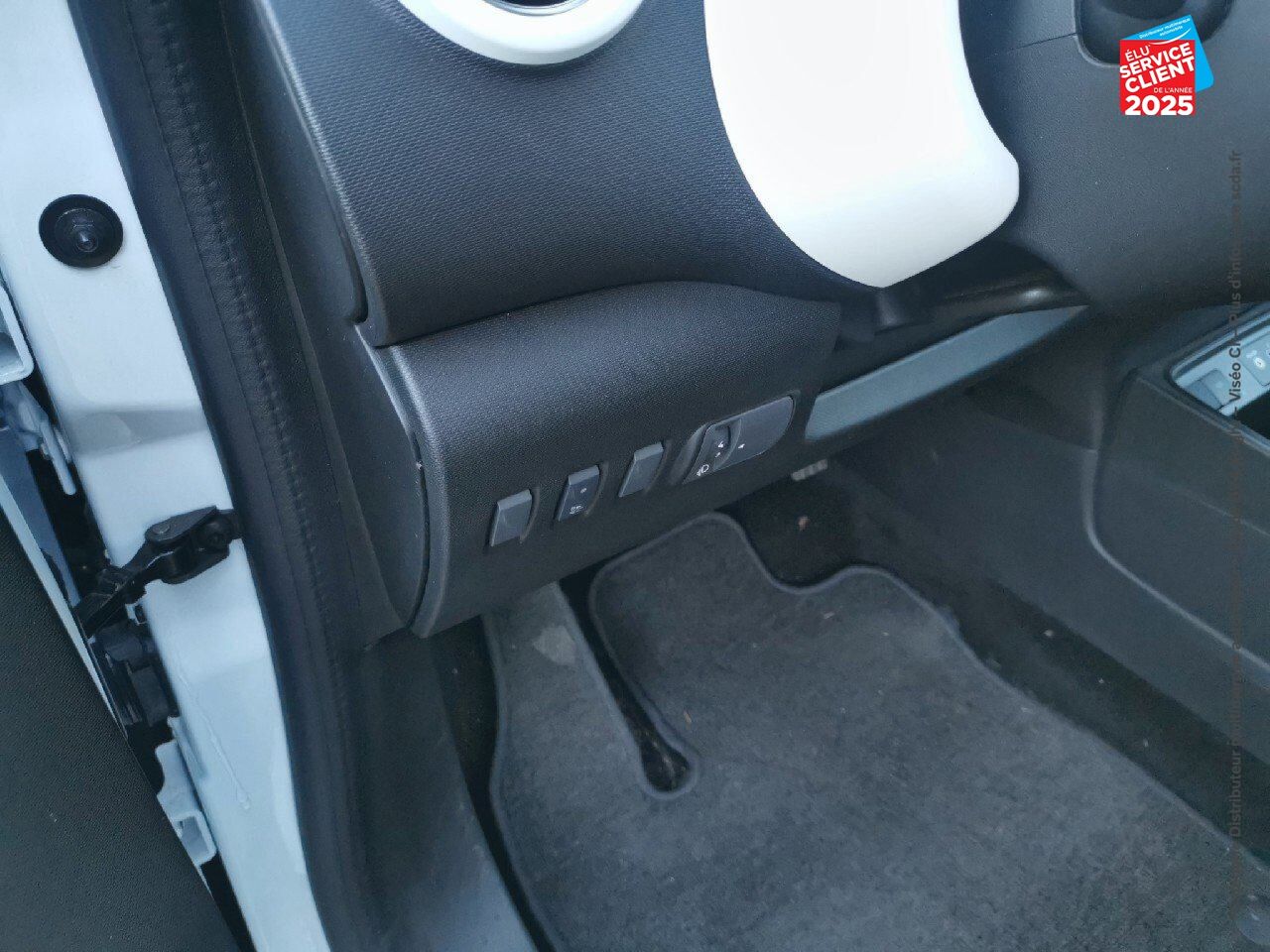 Véhicule d'occasion RENAULT TWINGO E-TECH ELECTRIC ZEN R80 ACHAT INTEGRAL - 21MY GPS chez Toyota Thionville