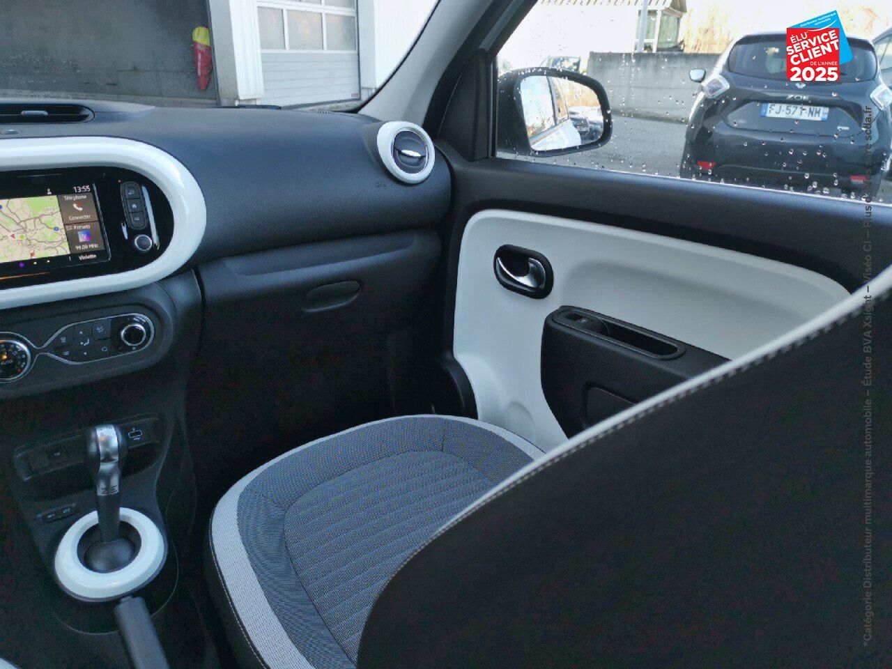 Véhicule d'occasion RENAULT TWINGO E-TECH ELECTRIC ZEN R80 ACHAT INTEGRAL - 21MY GPS chez Toyota Thionville