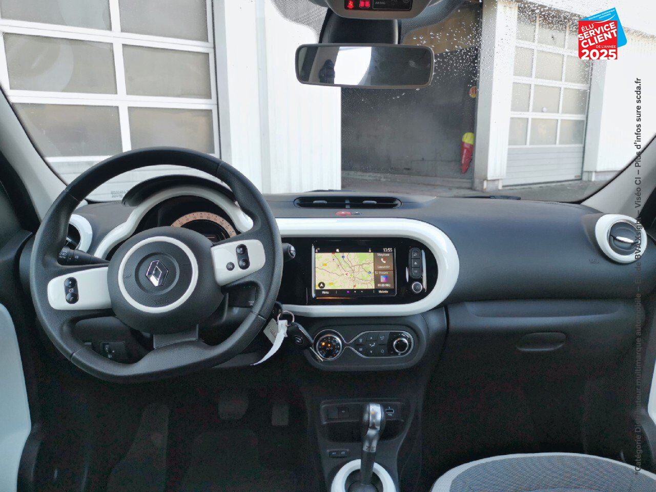 Véhicule d'occasion RENAULT TWINGO E-TECH ELECTRIC ZEN R80 ACHAT INTEGRAL - 21MY GPS chez Toyota Thionville