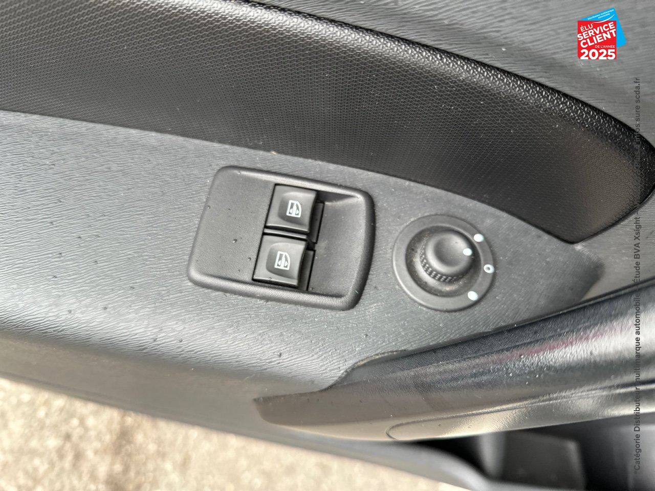Véhicule d'occasion RENAULT KANGOO EXPRESS ZE 33 EXTRA R-LINK chez Toyota Besançon