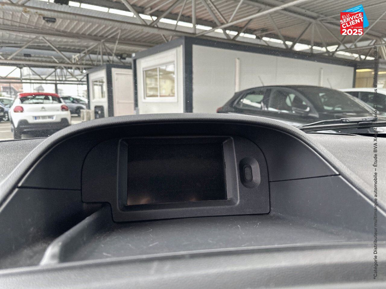 Véhicule d'occasion RENAULT KANGOO EXPRESS ZE 33 EXTRA R-LINK chez Toyota Besançon