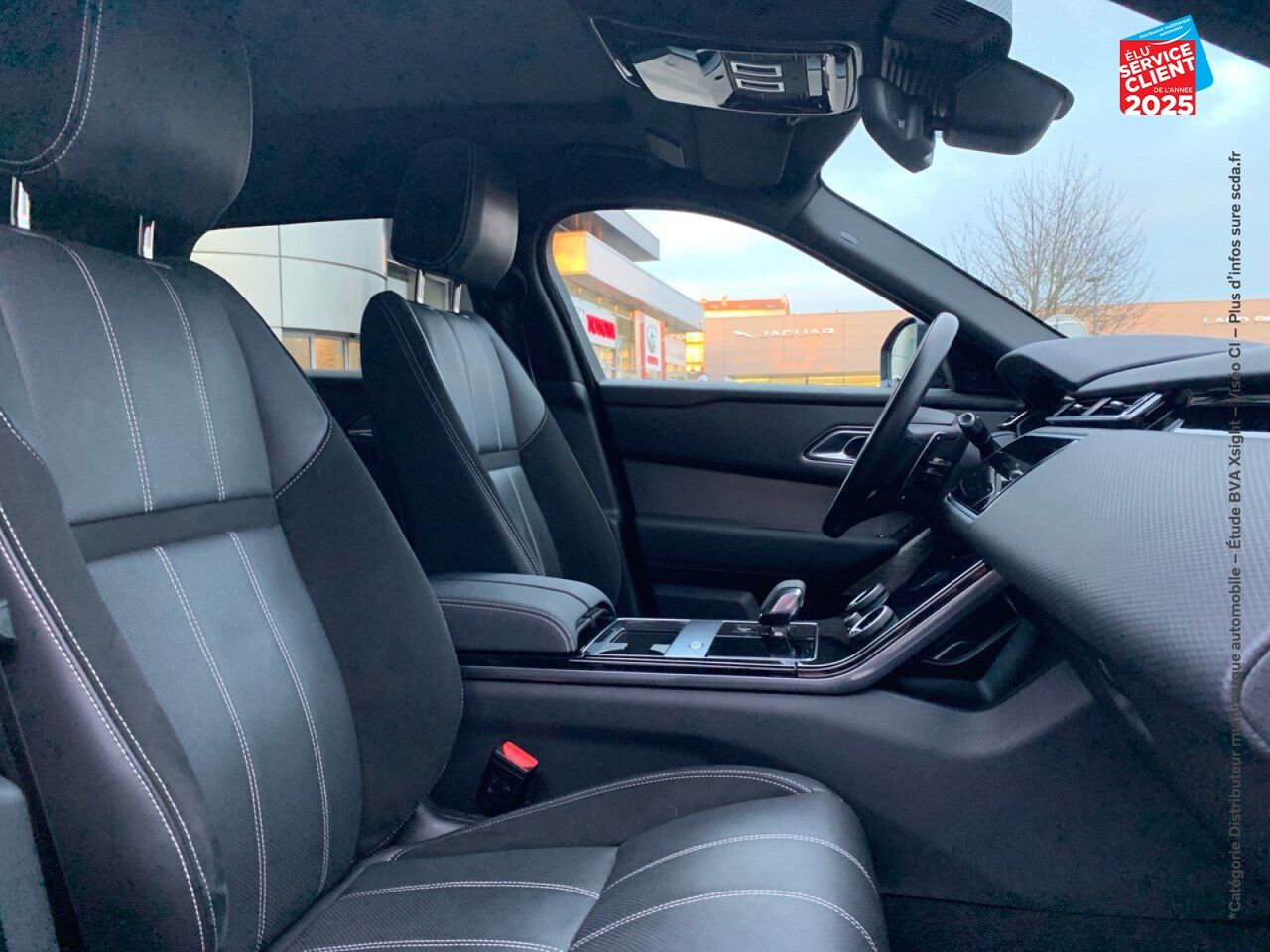 Véhicule d'occasion LAND-ROVER RANGE ROVER VELAR 3.0D 300CH MHEV R-DYNAMIC SE AWD BVA TOUVRANT SIEGES CHAUF GPS CAMERA chez BMW Pontarlier