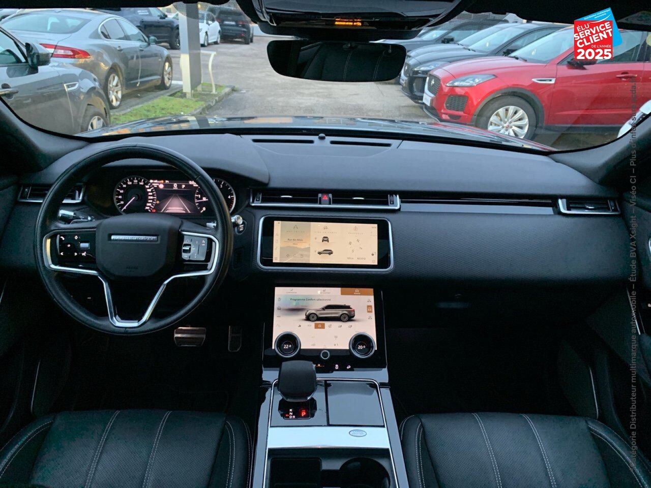 Véhicule d'occasion LAND-ROVER RANGE ROVER VELAR 3.0D 300CH MHEV R-DYNAMIC SE AWD BVA TOUVRANT SIEGES CHAUF GPS CAMERA chez BMW Pontarlier