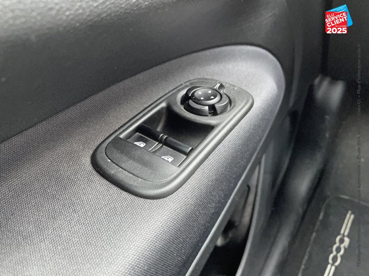 Véhicule d'occasion FIAT 500C E 95CH ICONE GPS chez Hyundai Chalons