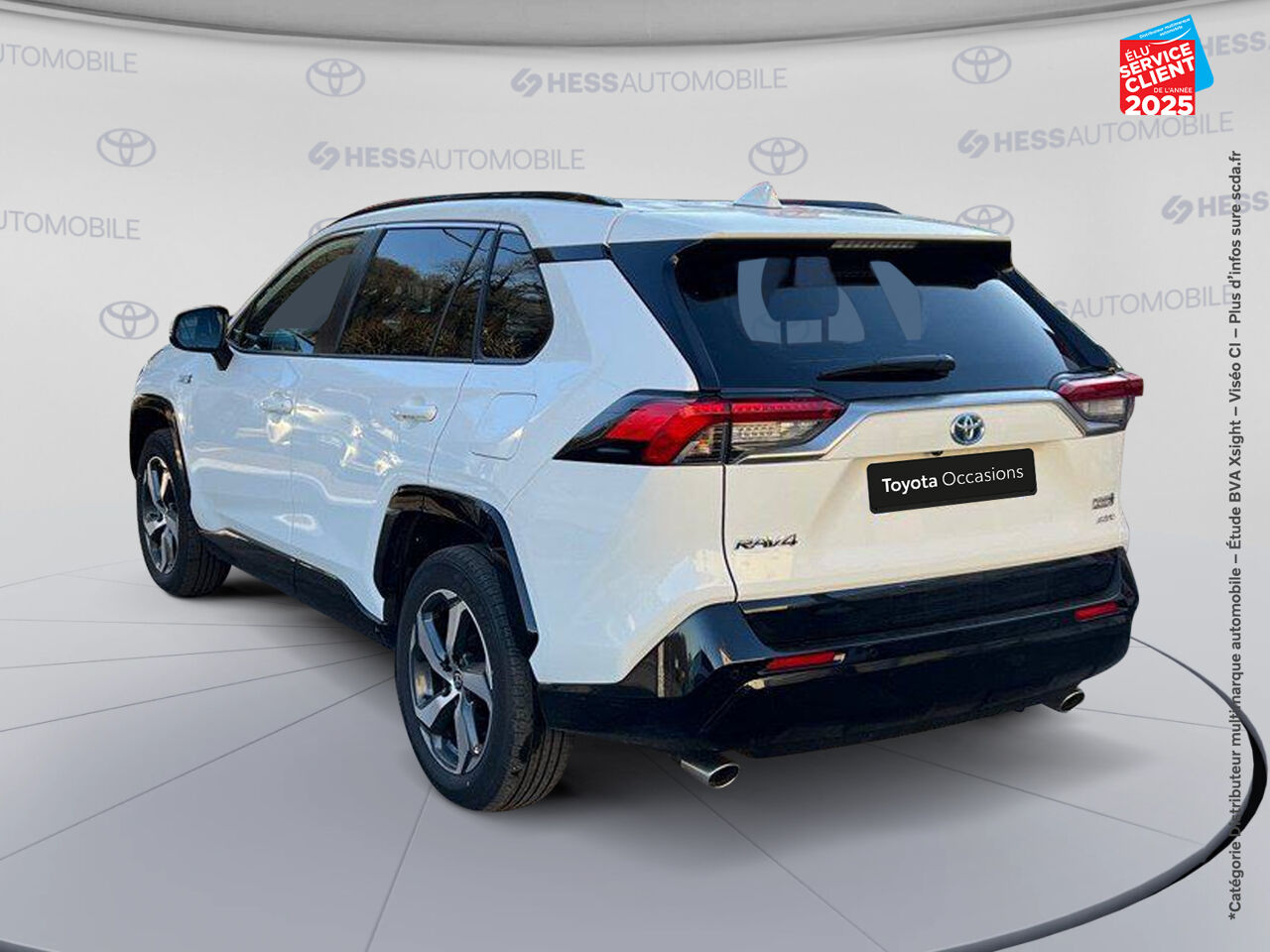 Véhicule d'occasion TOYOTA RAV4 2.5 HYBRIDE RECHARGEABLE 306CH DESIGN AWD-I MY23 SIEGES CHAUF GPS CAMERA chez Toyota Verdun