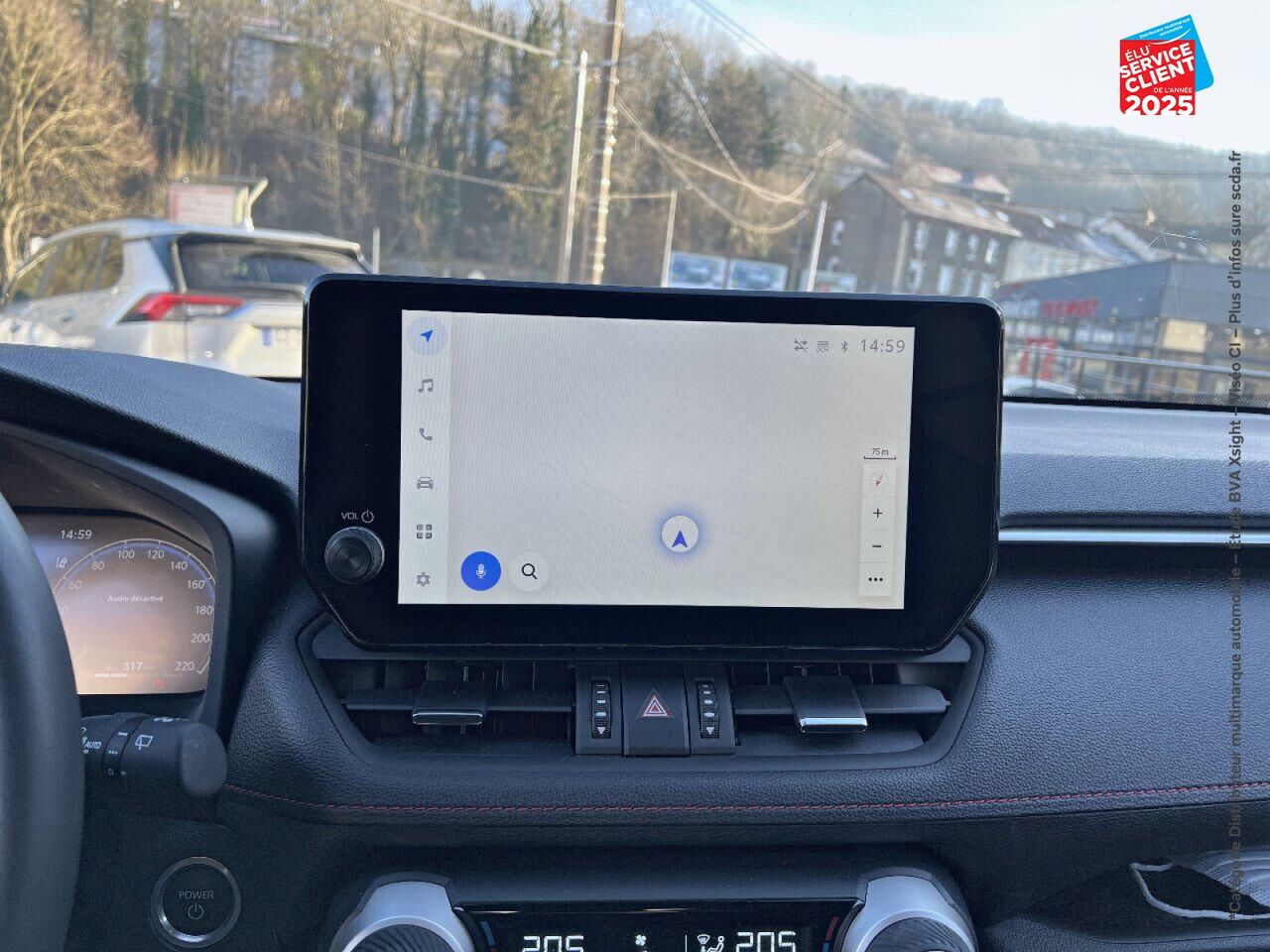 Véhicule d'occasion TOYOTA RAV4 2.5 HYBRIDE RECHARGEABLE 306CH DESIGN AWD-I MY23 SIEGES CHAUF GPS CAMERA chez Toyota Verdun