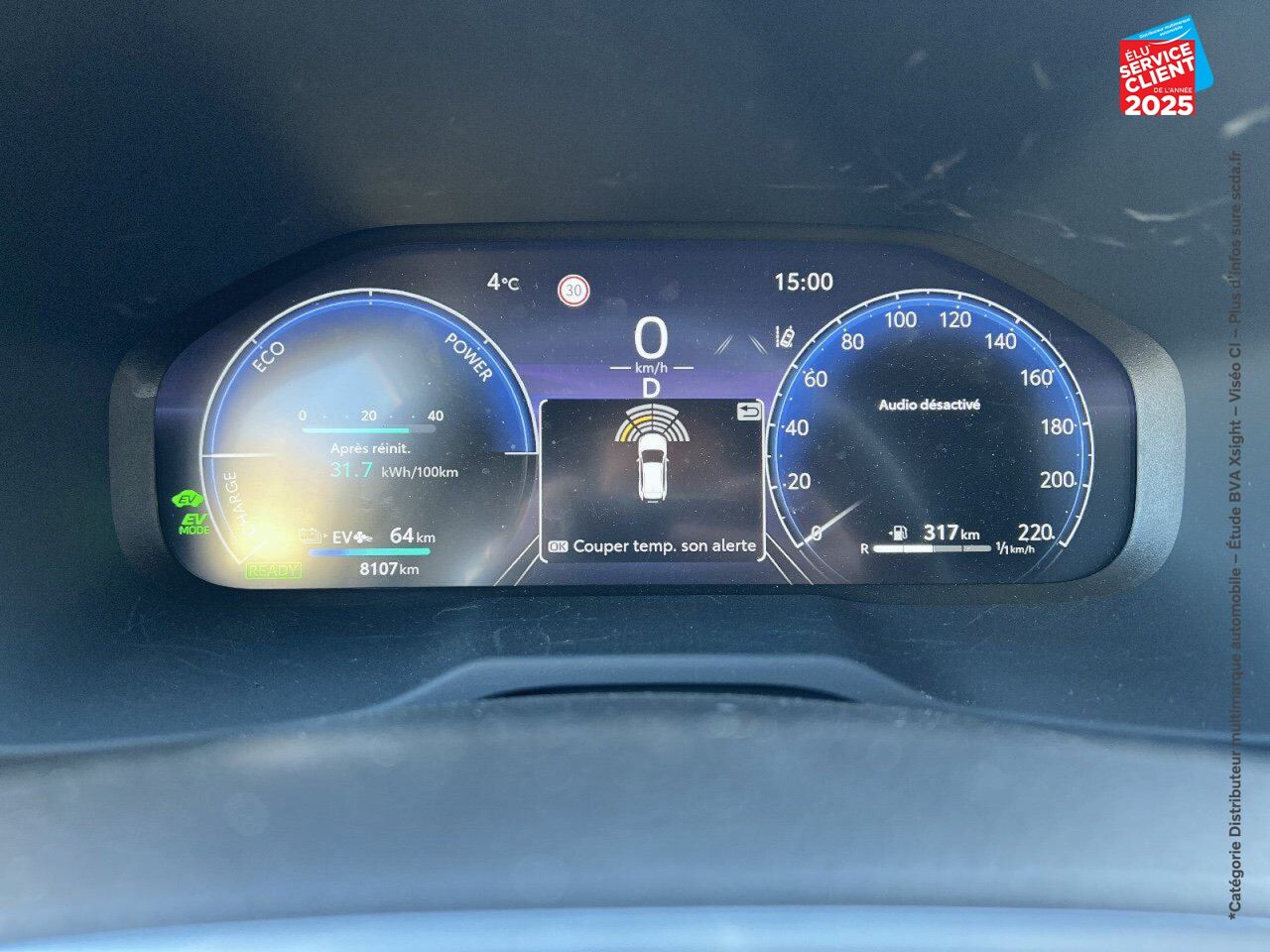 Véhicule d'occasion TOYOTA RAV4 2.5 HYBRIDE RECHARGEABLE 306CH DESIGN AWD-I MY23 SIEGES CHAUF GPS CAMERA chez Toyota Verdun
