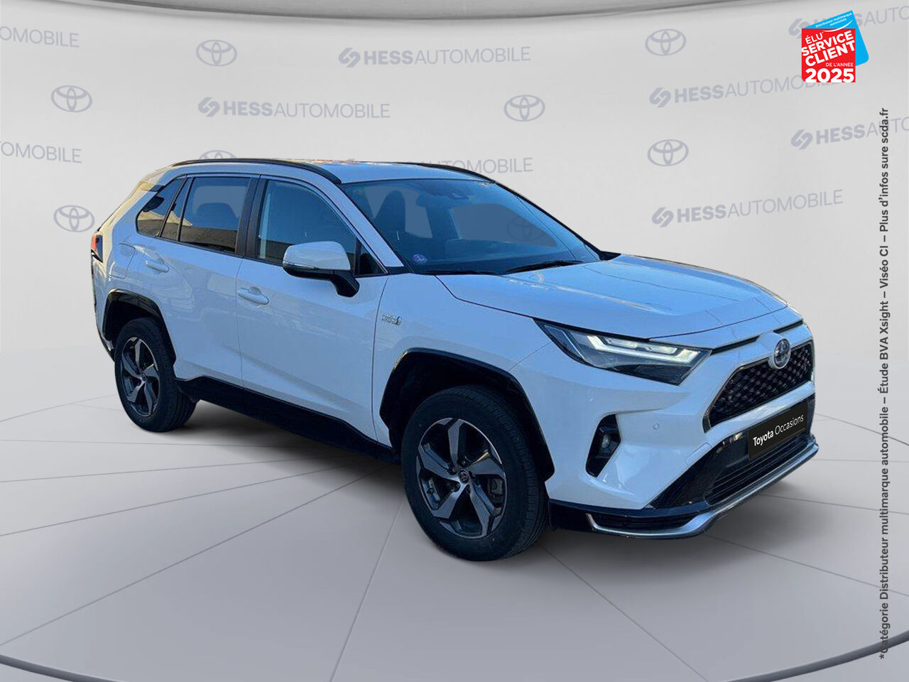 Véhicule d'occasion TOYOTA RAV4 2.5 HYBRIDE RECHARGEABLE 306CH DESIGN AWD-I MY23 SIEGES CHAUF GPS CAMERA chez Toyota Verdun