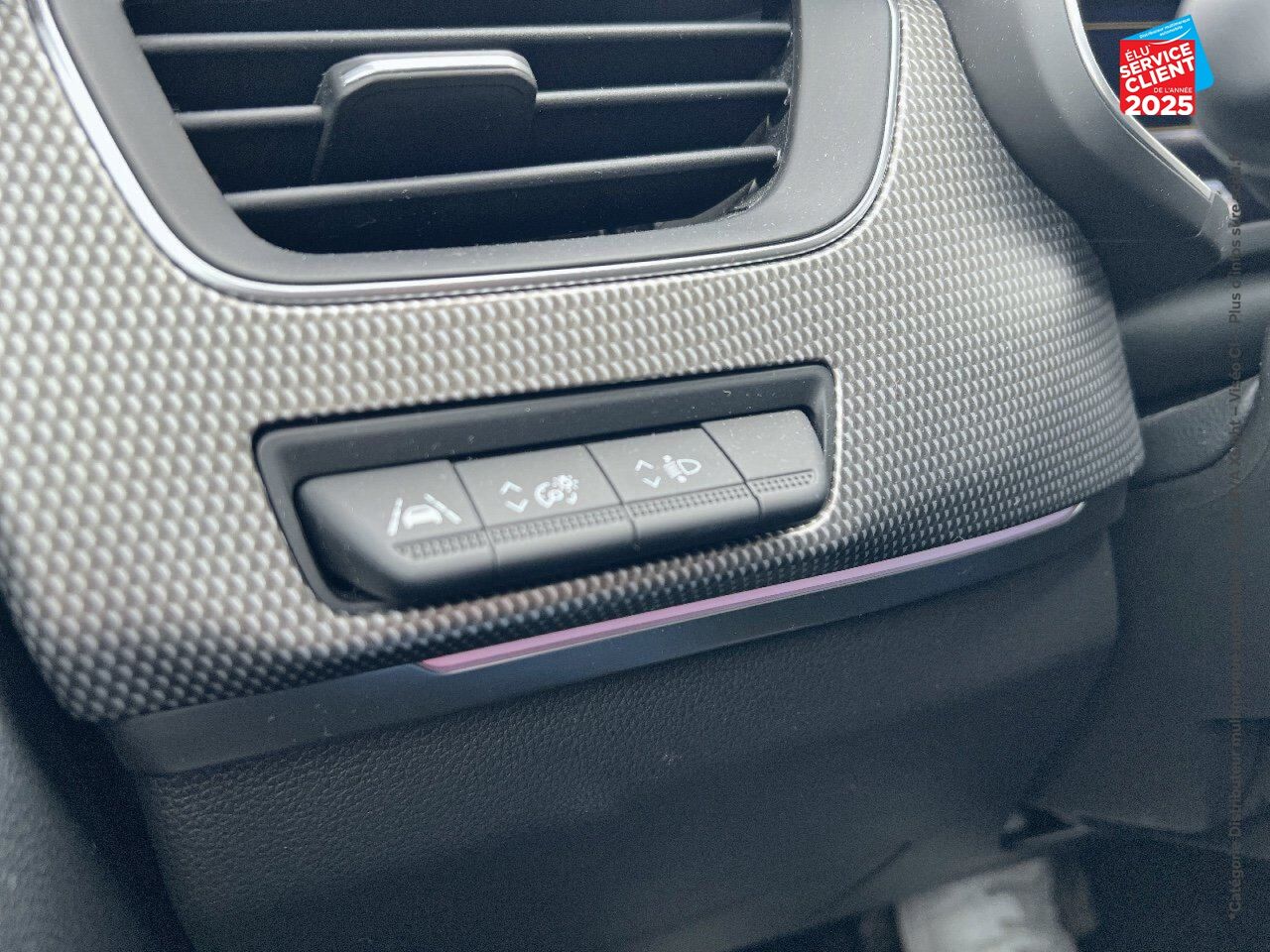 Véhicule d'occasion RENAULT ARKANA 1.3 TCE 140CH MILD HYBRID TECHNO EDC -23 chez Nissan Haguenau