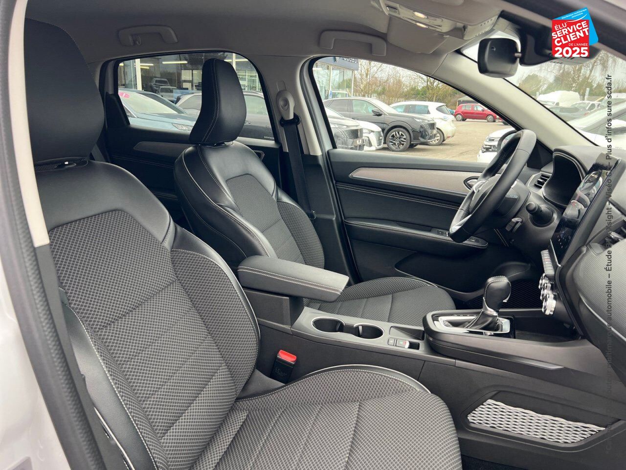 Véhicule d'occasion RENAULT ARKANA 1.3 TCE 140CH MILD HYBRID TECHNO EDC -23 chez Nissan Haguenau