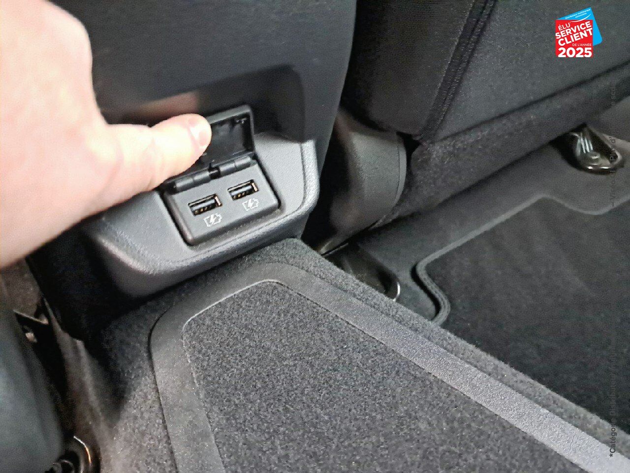 Véhicule d'occasion NISSAN LEAF 150CH 40KWH ACENTA 21.5 chez Nissan Montbéliard