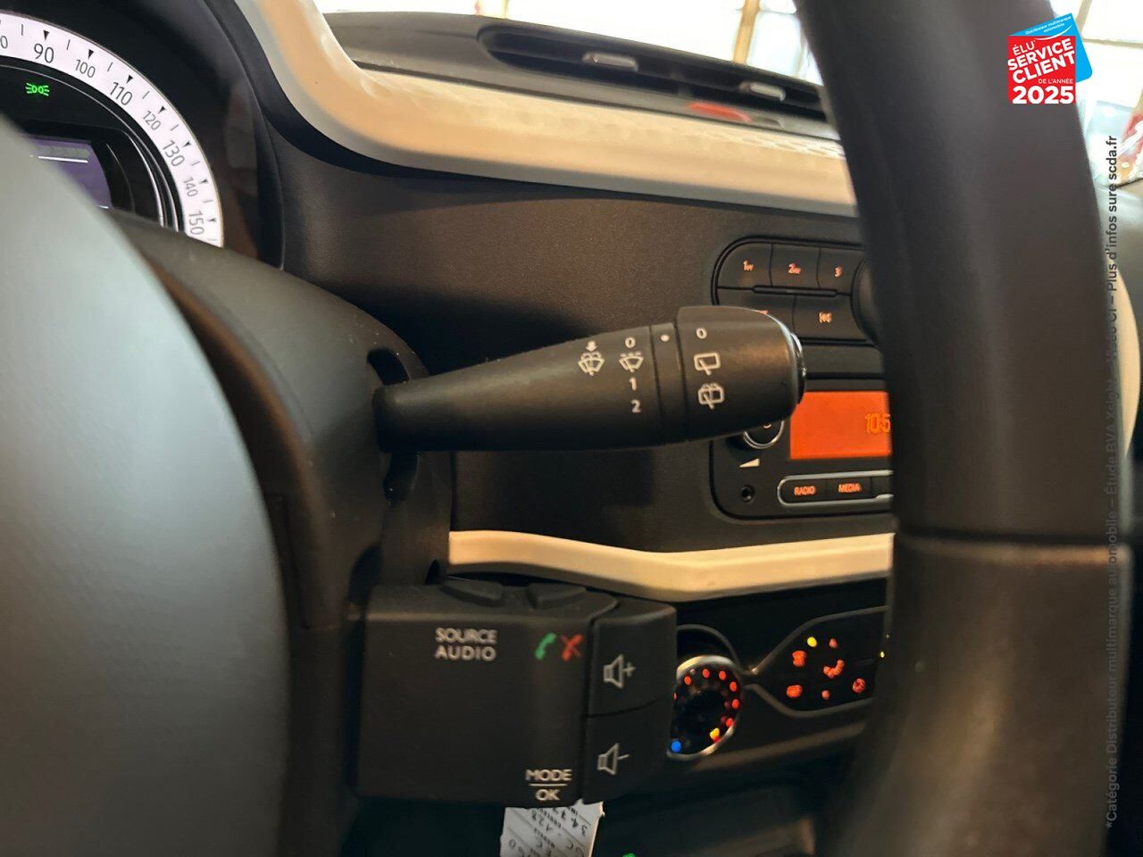 Véhicule d'occasion RENAULT TWINGO E-TECH ELECTRIC LIFE R80 ACHAT INTEGRAL - 21 chez Fiat Besançon