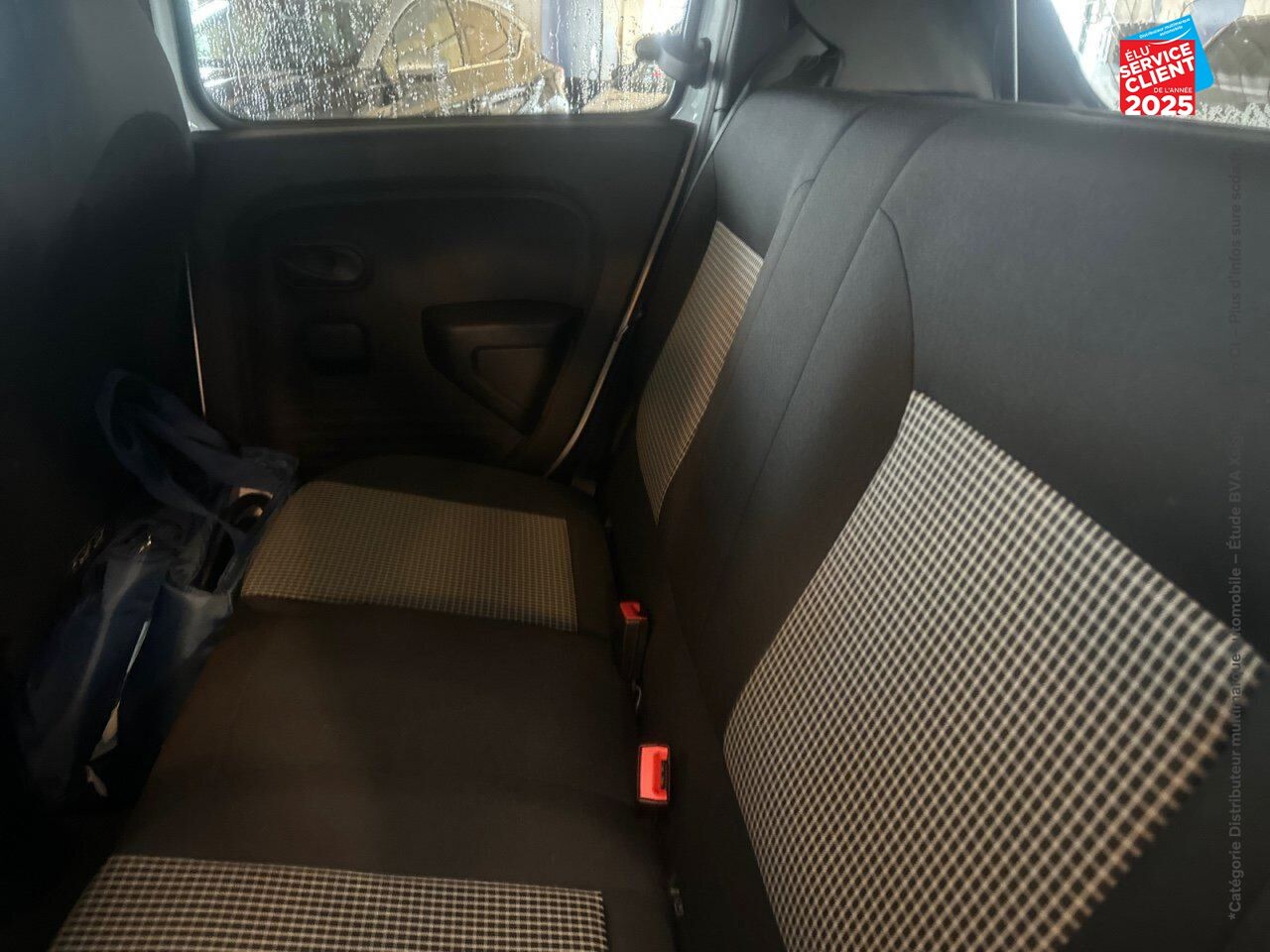 Véhicule d'occasion RENAULT TWINGO E-TECH ELECTRIC LIFE R80 ACHAT INTEGRAL - 21 chez Fiat Besançon