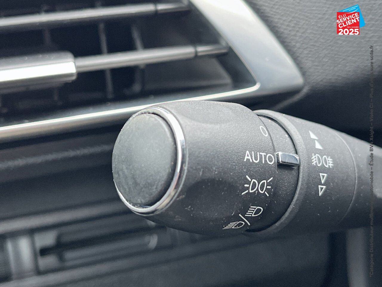 Véhicule d'occasion PEUGEOT 3008 1.2 PURETECH 130CH ALLURE SS chez Renault Saint-Louis